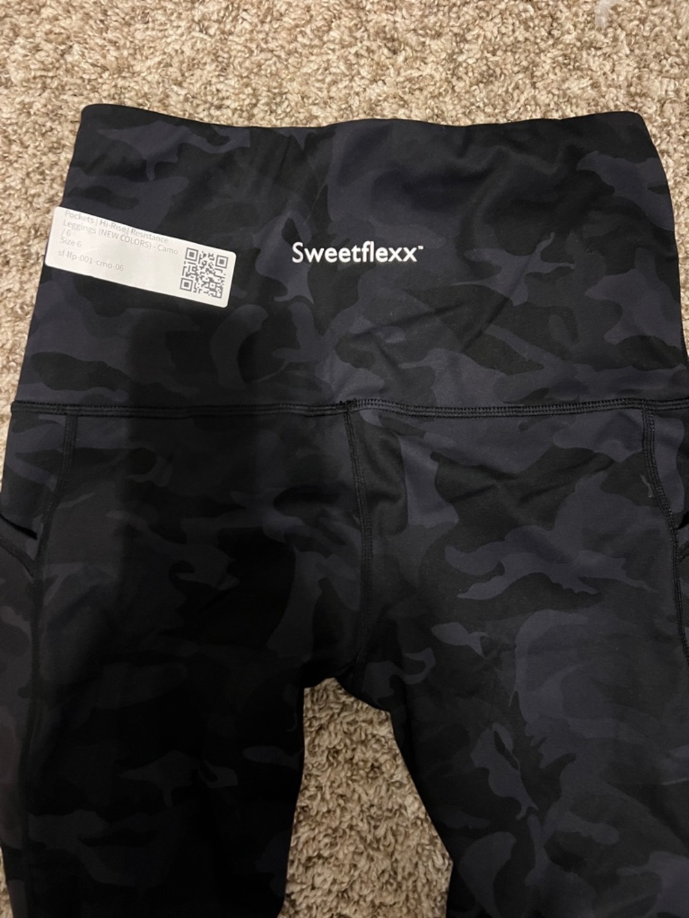 High-Waist Black Ruched Leggings - Picture 13 of 16